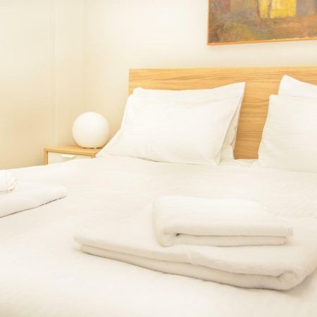 Neighborly Nest - Apartment In The Heart Of 아테네 외부 사진